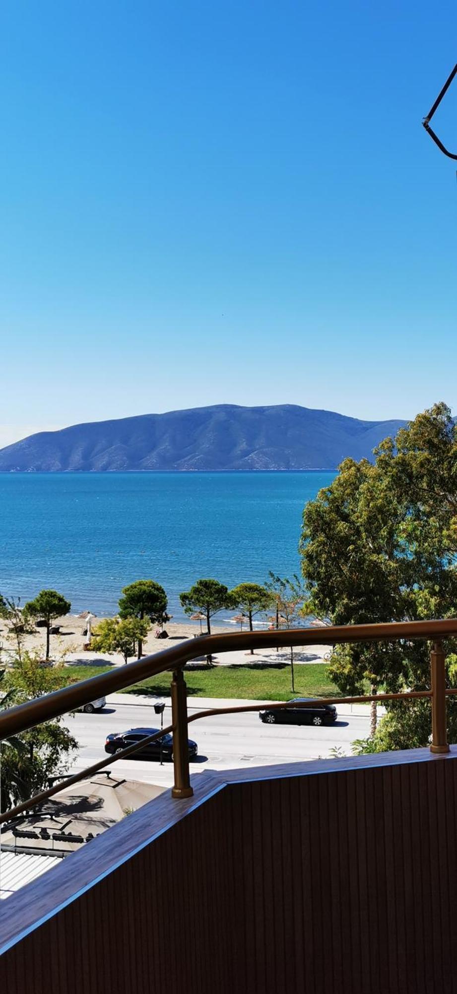 Duplex Lungomare Suites Vlorë Екстериор снимка