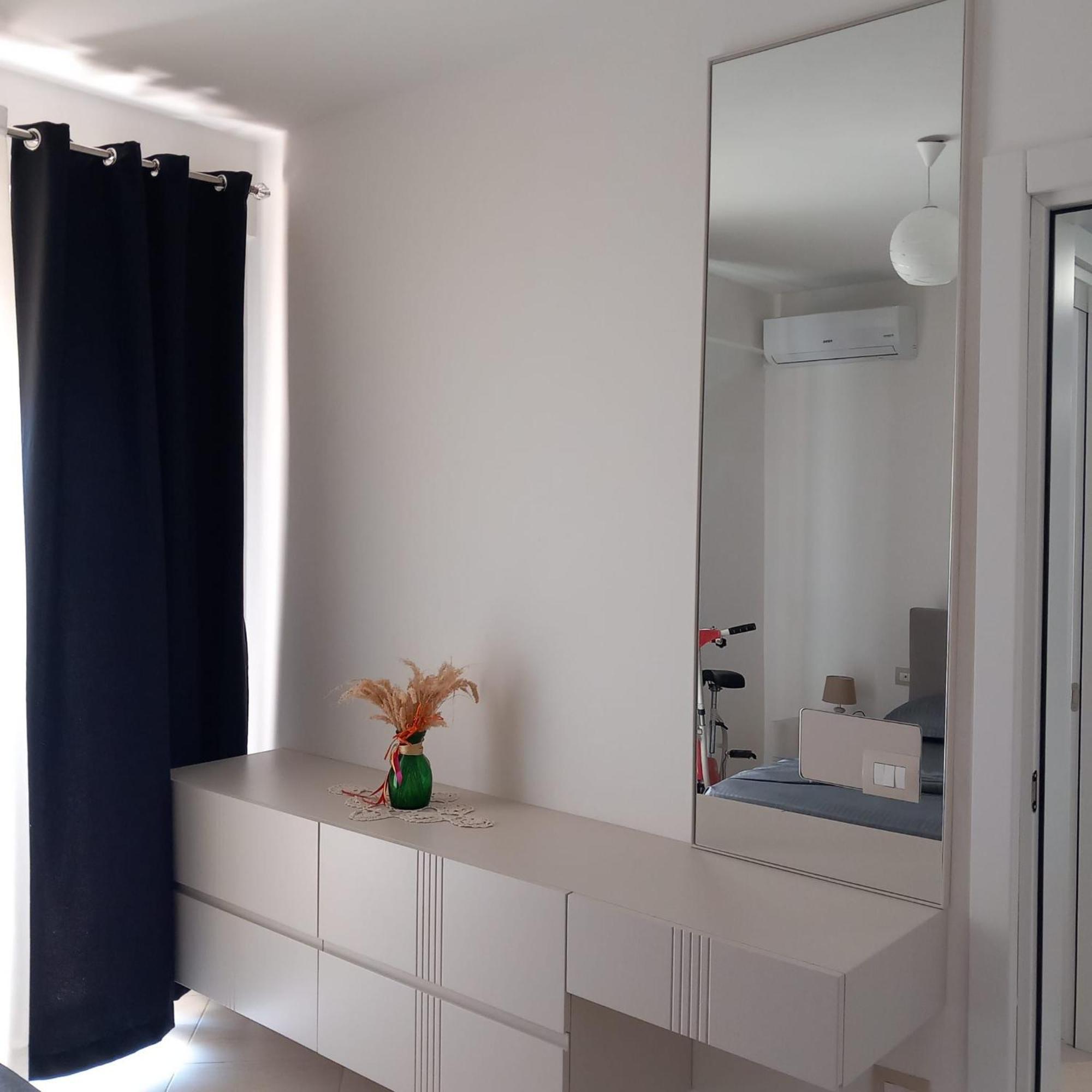 Duplex Lungomare Suites Vlorë Стая снимка
